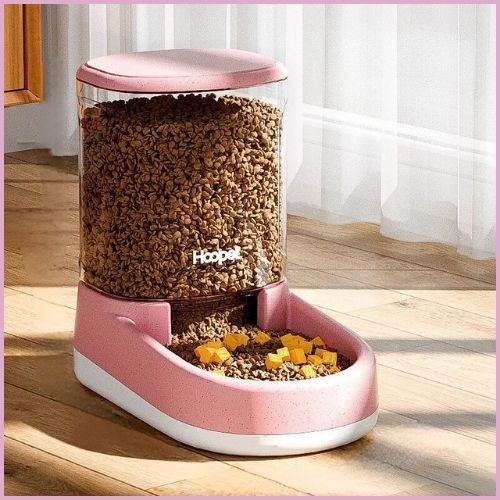 Distributeur-de-croquettes-pour-chien_rose