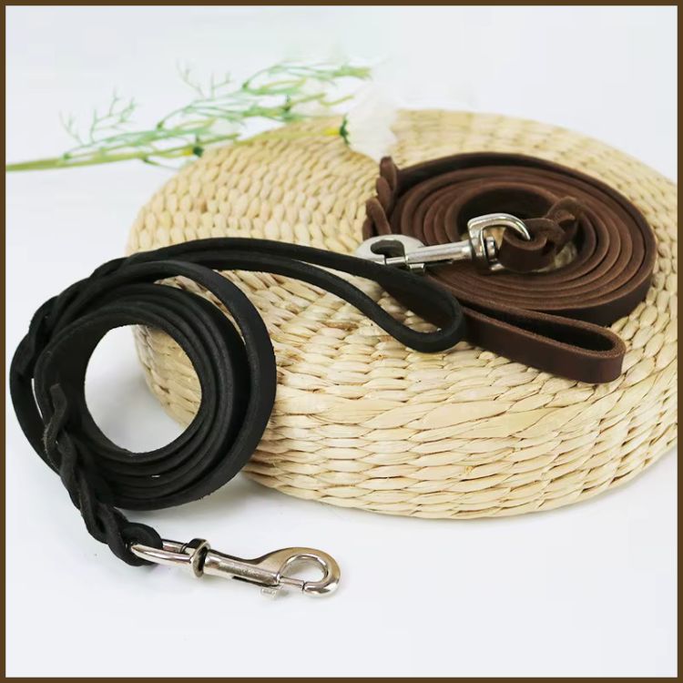 laisse-de-chien-en-cuir-véritable