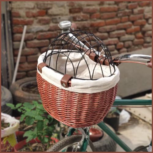 Panier-velo-chien-en-osier-avec-fixation-au-guidon_marron-foncé