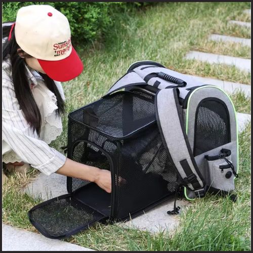 Sac-a-dos-chien-leger-et-pratique-pour-randonnee