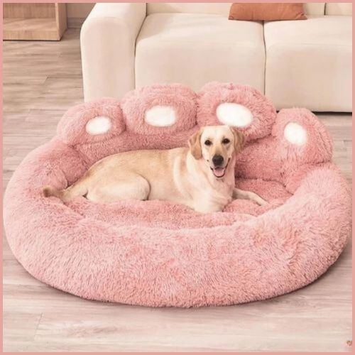 coussin-chien-en-forme-de-patte-rose