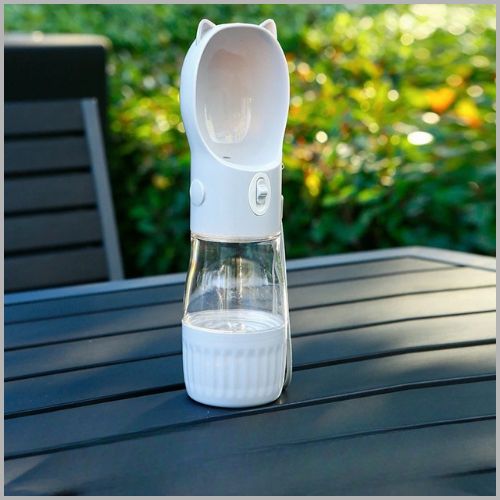 gourdes_pour-chien_pratiques-pour-hydratation-et-repas-gris