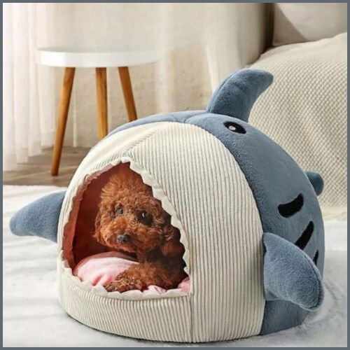 niche-pour-chien-petite-taille-en-forme-de-requin